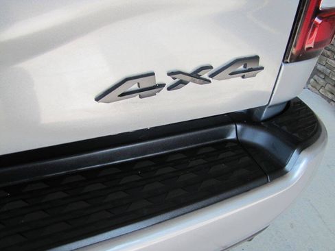 Used 2024 RAM 3500 Big Horn w/ Night Edition AWD/4WD image 27
