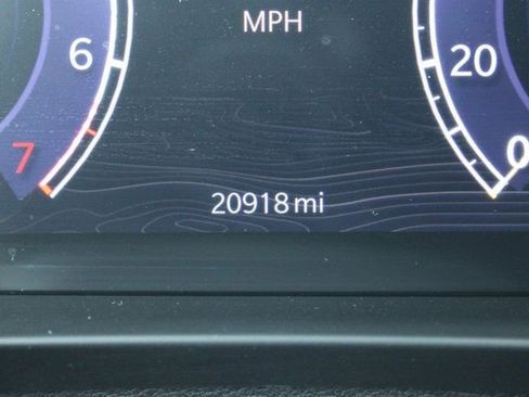 Used 2025 Jeep Grand Cherokee Laredo w/ Luxury Tech Group I image 27