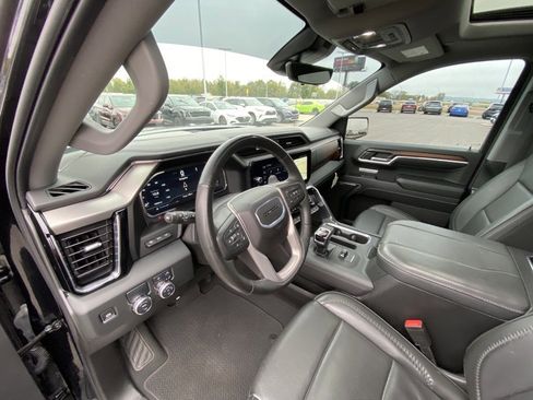 Used 2024 GMC Sierra 1500 Denali w/ Denali Reserve Package image 9