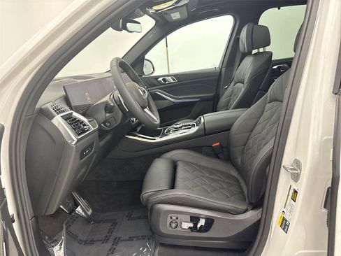 New 2026 BMW X5 xDrive50e w/ Executive Package image 25