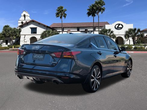 Used 2019 Nissan Altima 2.5 SR AWD/4WD image 2