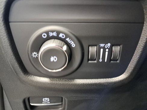 New 2025 Jeep Grand Cherokee L Limited RWD image 26