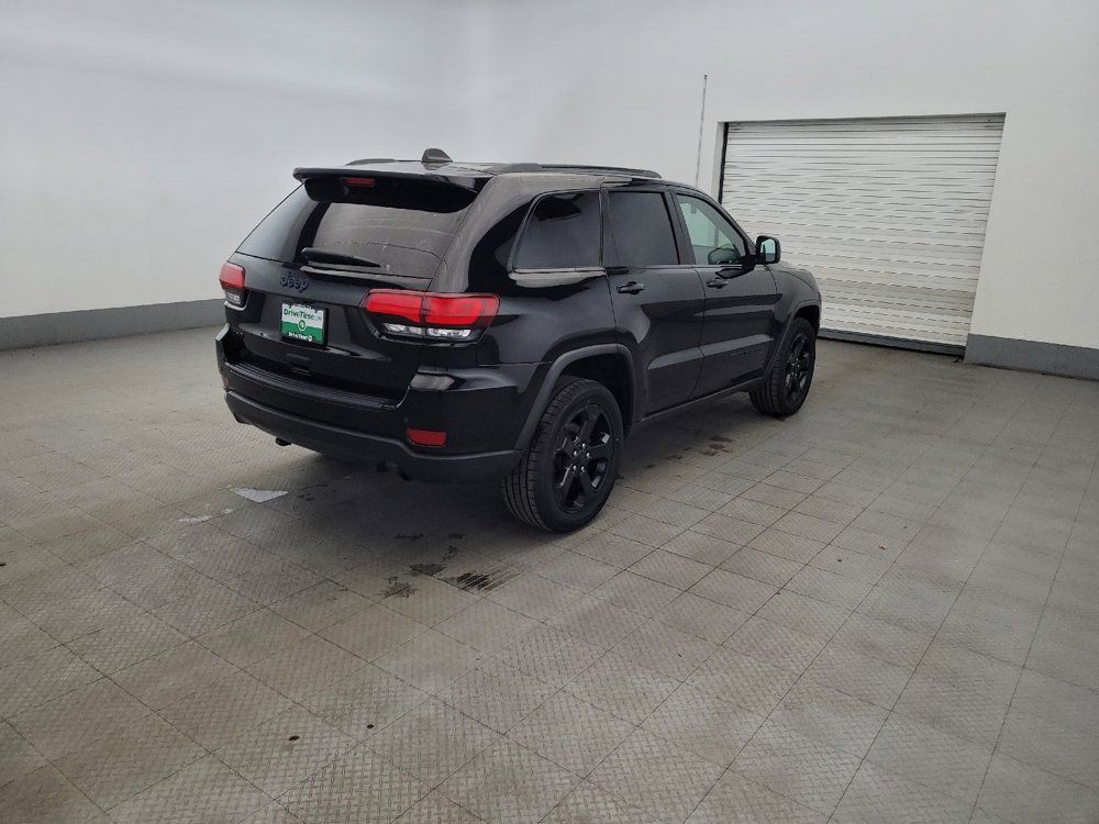 Used 2019 Jeep Grand Cherokee Laredo AWD/4WD image 9