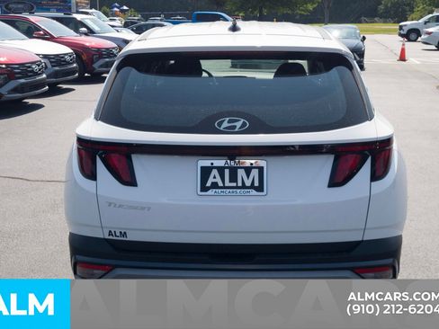 Certified 2025 Hyundai Tucson SE image 7