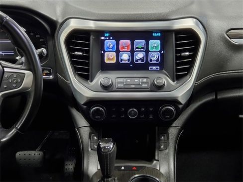 Used 2019 GMC Acadia SLT image 18