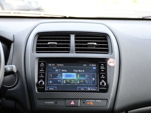 Used 2025 Mitsubishi Outlander Sport ES AWD/4WD image 27