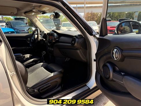 Used 2015 MINI Cooper 4-Door Hardtop FWD image 26