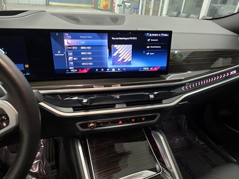 Used 2025 BMW X6 xDrive40i image 23