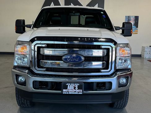 Used 2016 Ford F250 Lariat w/ Lariat Interior Package AWD/4WD image 2