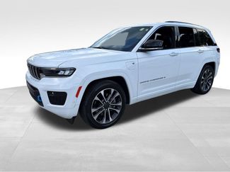 Used 2023 Jeep Grand Cherokee Overland AWD/4WD video 3