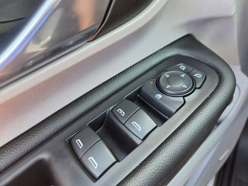 Used 2024 GMC Terrain SLT w/ Infotainment Package II AWD/4WD image 32