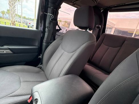 Used 2015 Jeep Wrangler Sport AWD/4WD image 39