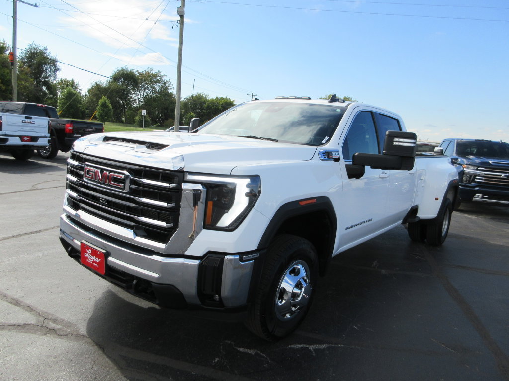 Used 2024 GMC Sierra 3500 SLE w/ SLE Value Package AWD/4WD image 11
