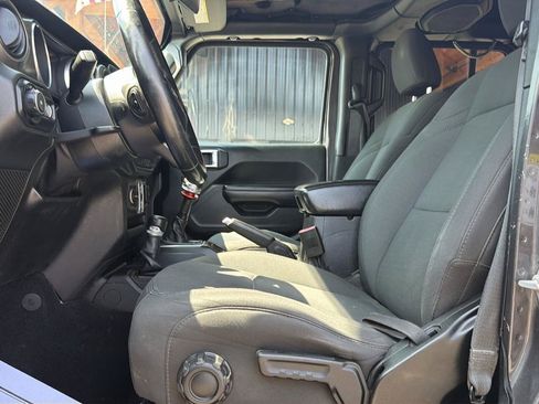 Used 2019 Jeep Wrangler Unlimited Sport S AWD/4WD image 9