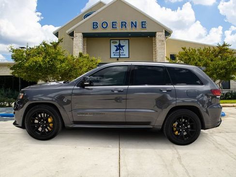 Used 2018 Jeep Grand Cherokee Trackhawk w/ Trailer Tow Group IV AWD/4WD image 2