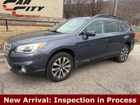 Used 2017 Subaru Outback 2.5i Limited image 1