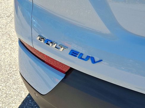 Certified 2023 Chevrolet Bolt EUV Premier FWD image 24