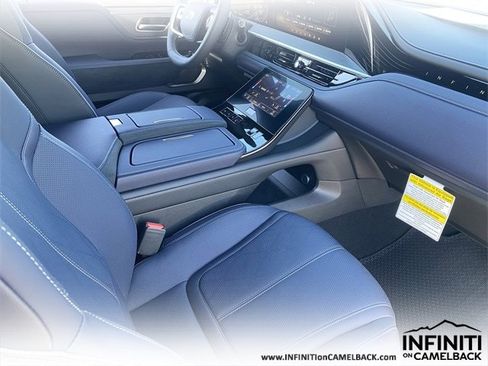 New 2026 INFINITI QX80 4WD image 12