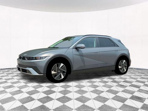 Used 2025 Hyundai Ioniq 5 SEL AWD/4WD image 2