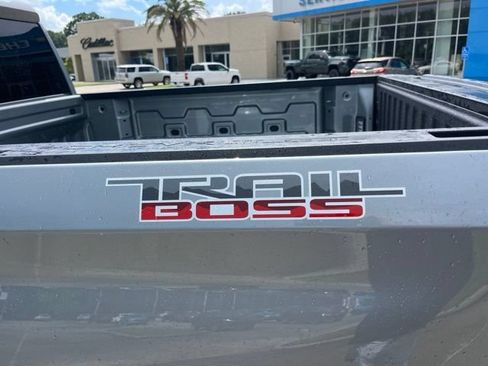 New 2026 Chevrolet Silverado 1500 Custom Trail Boss w/ Turbomax Blackout Package AWD/4WD image 5