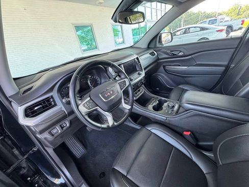 Used 2023 GMC Acadia SLT AWD/4WD image 13