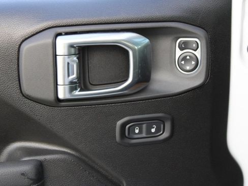 New 2026 Jeep Gladiator Sport AWD/4WD image 10