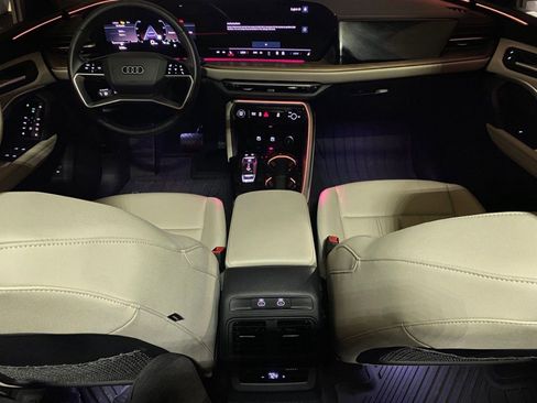 Certified 2025 Audi Q5 Premium w/ Convenience Package image 14