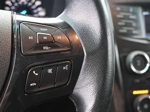 Used 2016 Ford Explorer XLT AWD/4WD image 23