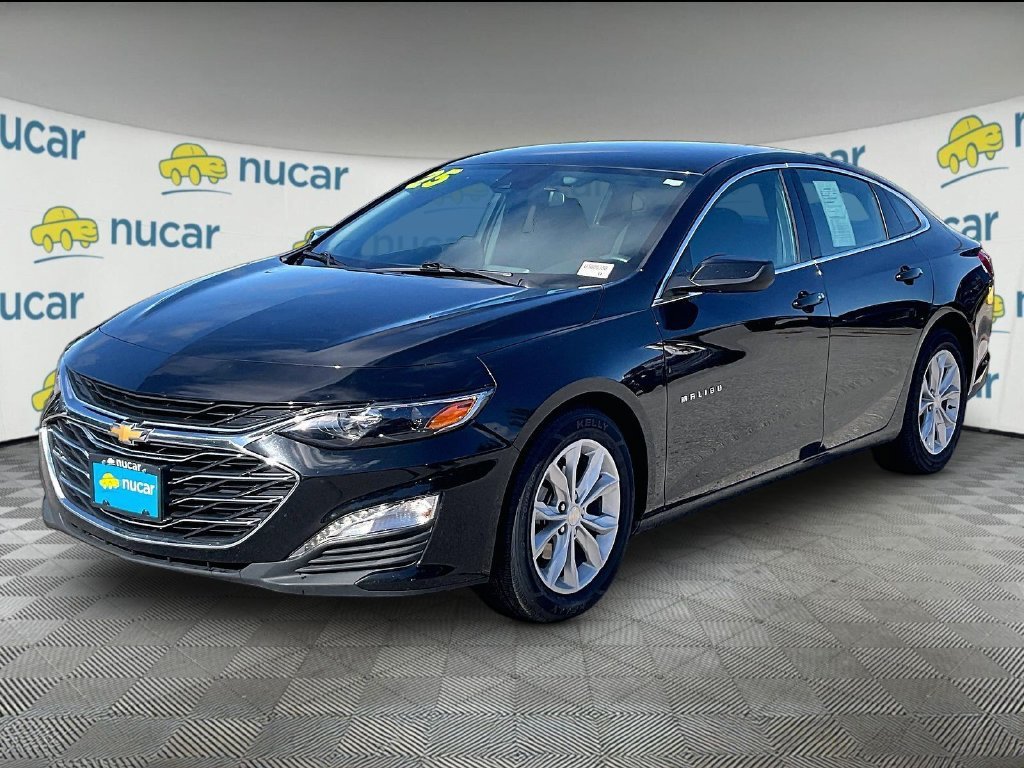 Used 2025 Chevrolet Malibu LT FWD image 3