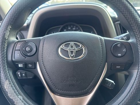 Used 2015 Toyota RAV4 XLE image 7