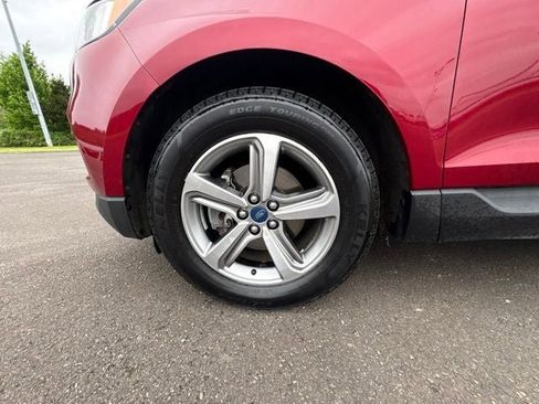 Used 2019 Ford Edge SEL w/ Equipment Group 201A FWD image 10