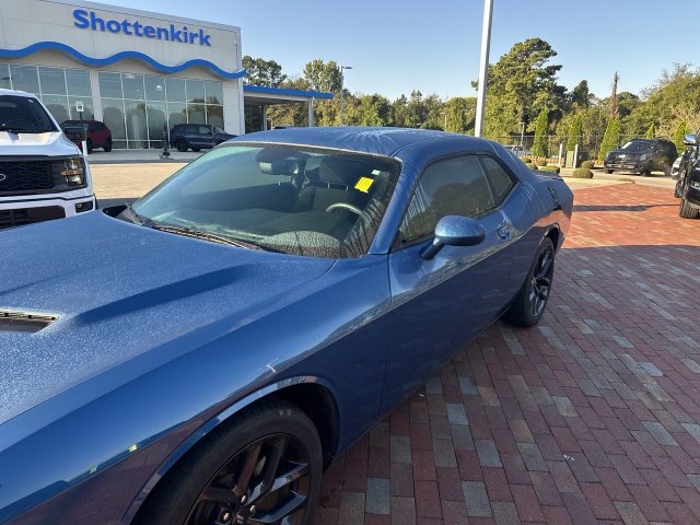 Used 2022 Dodge Challenger SXT w/ Blacktop Package RWD image 3