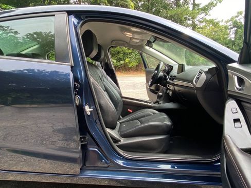 Used 2018 MAZDA MAZDA3 Touring FWD image 48