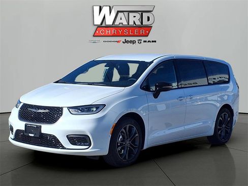 New 2025 Chrysler Pacifica Select image 23