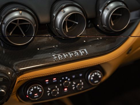 Used 2014 Ferrari F12 Berlinetta RWD image 40