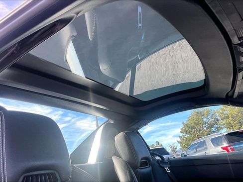 Used 2014 Mercedes-Benz SLK 350 image 11