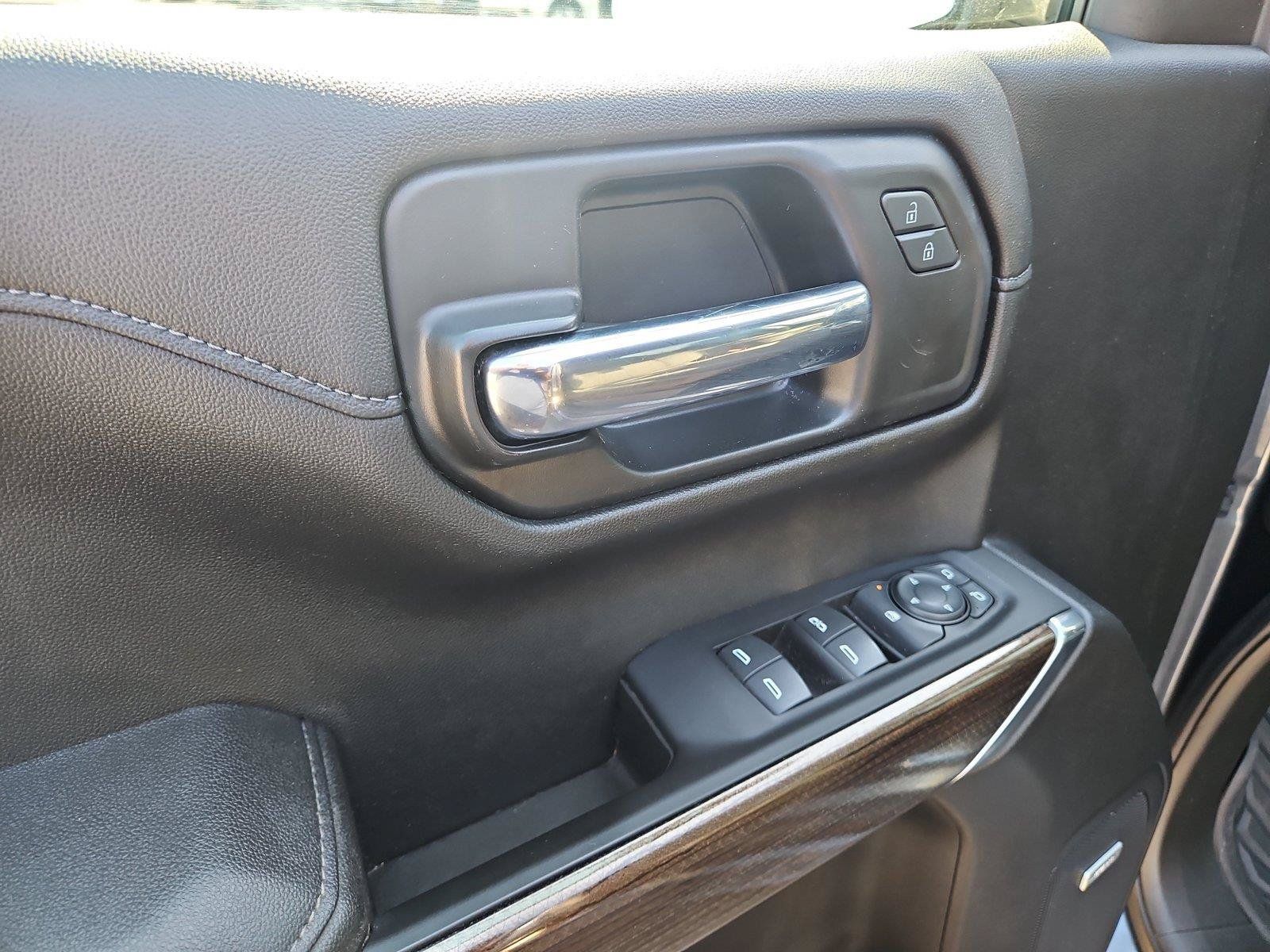 Used 2022 Chevrolet Silverado 1500 RST AWD/4WD image 21