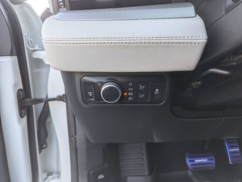 Used 2022 Ford Mustang Mach-E Premium w/ Ice White Appearance Package image 15