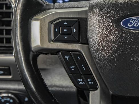 Used 2022 Ford F250 Platinum w/ FX4 Off-Road Package AWD/4WD image 17