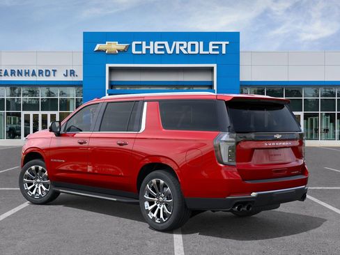 New 2026 Chevrolet Suburban Premier image 5