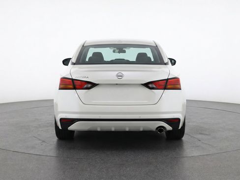 Used 2025 Nissan Altima 2.5 SV image 7