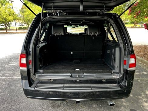 Used 2017 Lincoln Navigator L Select image 47