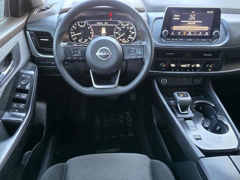 Used 2023 Nissan Rogue SV FWD image 10