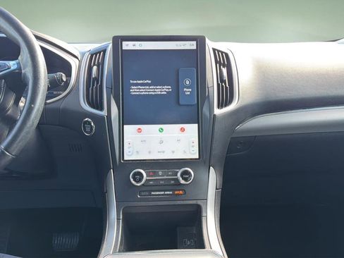 Used 2021 Ford Edge SEL w/ Convenience Package image 8