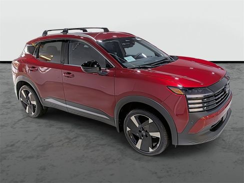 New 2026 Nissan Kicks SR w/ Cold Weather Package image 5