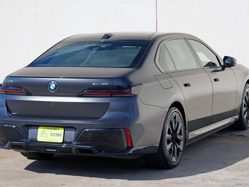 Used 2023 BMW i7 xDrive60 AWD/4WD image 67