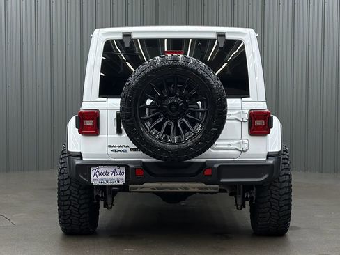 Used 2025 Jeep Wrangler Unlimited Sahara w/ Safety Group image 4