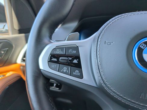 Used 2022 BMW X5 xDrive45e w/ M Sport Package AWD/4WD image 26