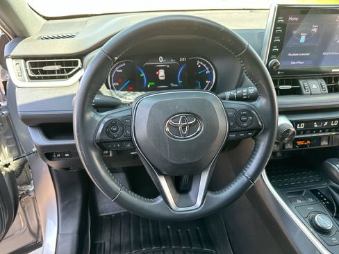 Used 2022 Toyota RAV4 XSE AWD/4WD image 14