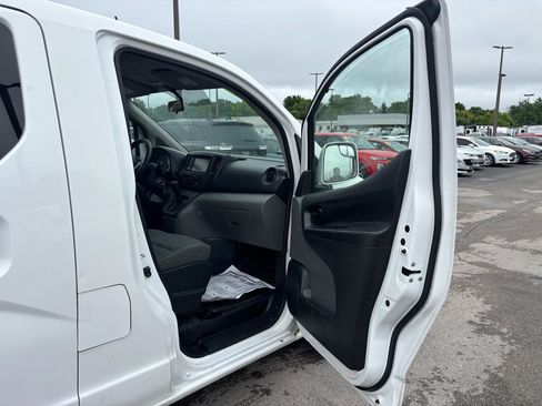 Used 2020 Nissan NV200 SV w/ Back Door Glass Package FWD image 9